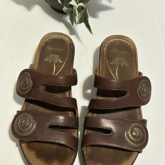 Dansko Dark Brown Spiral Sandals - Picture 4 of 7